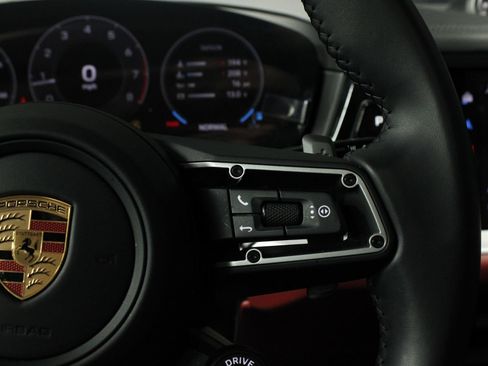 Certified 2025 Porsche Cayenne AWD/4WD image 16
