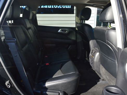 Used 2015 Nissan Pathfinder Platinum AWD/4WD image 23