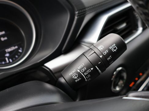 Used 2019 MAZDA CX-5 Touring image 17