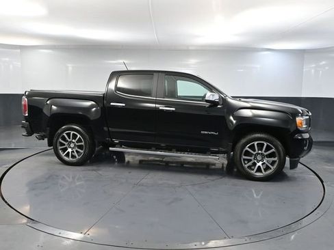 Used 2020 GMC Canyon Denali image 4