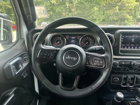 Used 2022 Jeep Wrangler Unlimited Sport AWD/4WD image 23