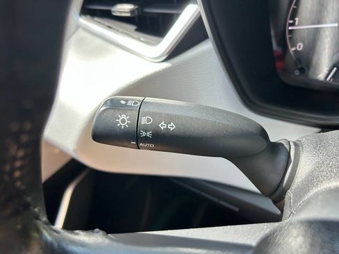 Used 2023 Toyota Corolla SE FWD image 22