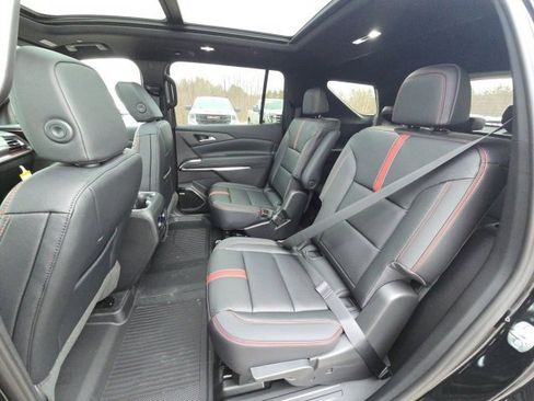 New 2026 Chevrolet Traverse RS w/ LPO, Floor Liner Package image 27