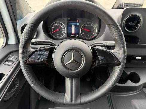 New 2025 Mercedes-Benz Sprinter 2500 image 15