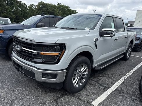 New 2026 Ford F150 XLT w/ Equipment Group 302A MID RWD image 8
