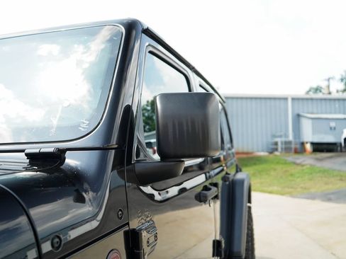 Used 2020 Jeep Wrangler Unlimited Rubicon w/ LED Lighting Group AWD/4WD image 23