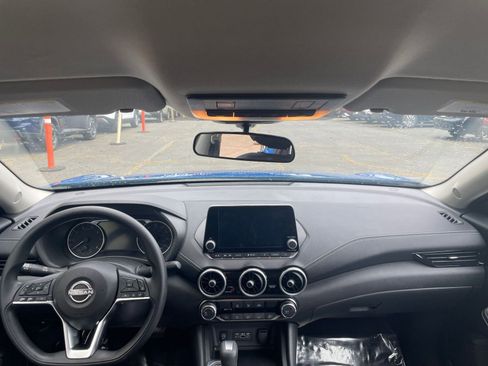 Used 2025 Nissan Sentra SV image 31
