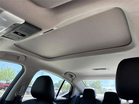 Used 2024 Nissan Sentra SR w/ SR Premium Package FWD image 5
