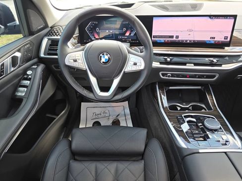 Used 2025 BMW X7 xDrive40i w/ Premium Package AWD/4WD image 27