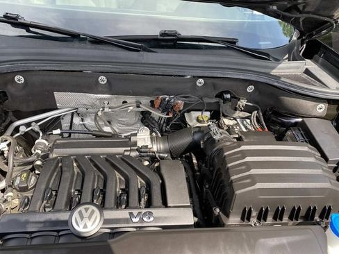 Used 2023 Volkswagen Atlas SEL AWD/4WD image 34