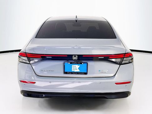 Used 2023 Honda Accord Touring image 6