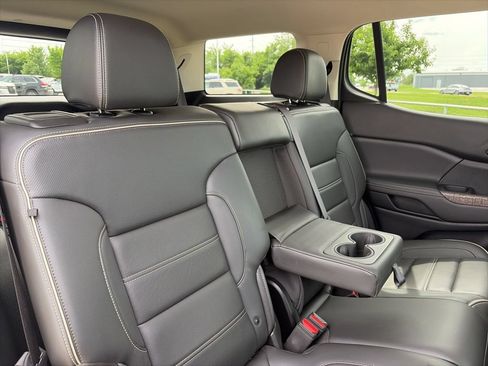 Used 2023 GMC Acadia Denali AWD/4WD image 43