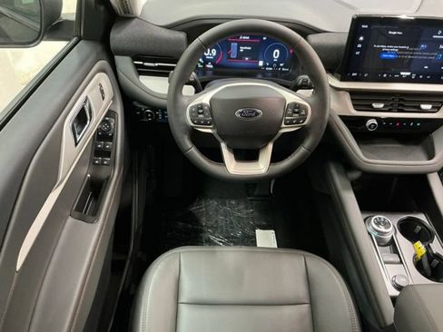 New 2026 Ford Explorer Active w/ Active Comfort Package AWD/4WD image 13
