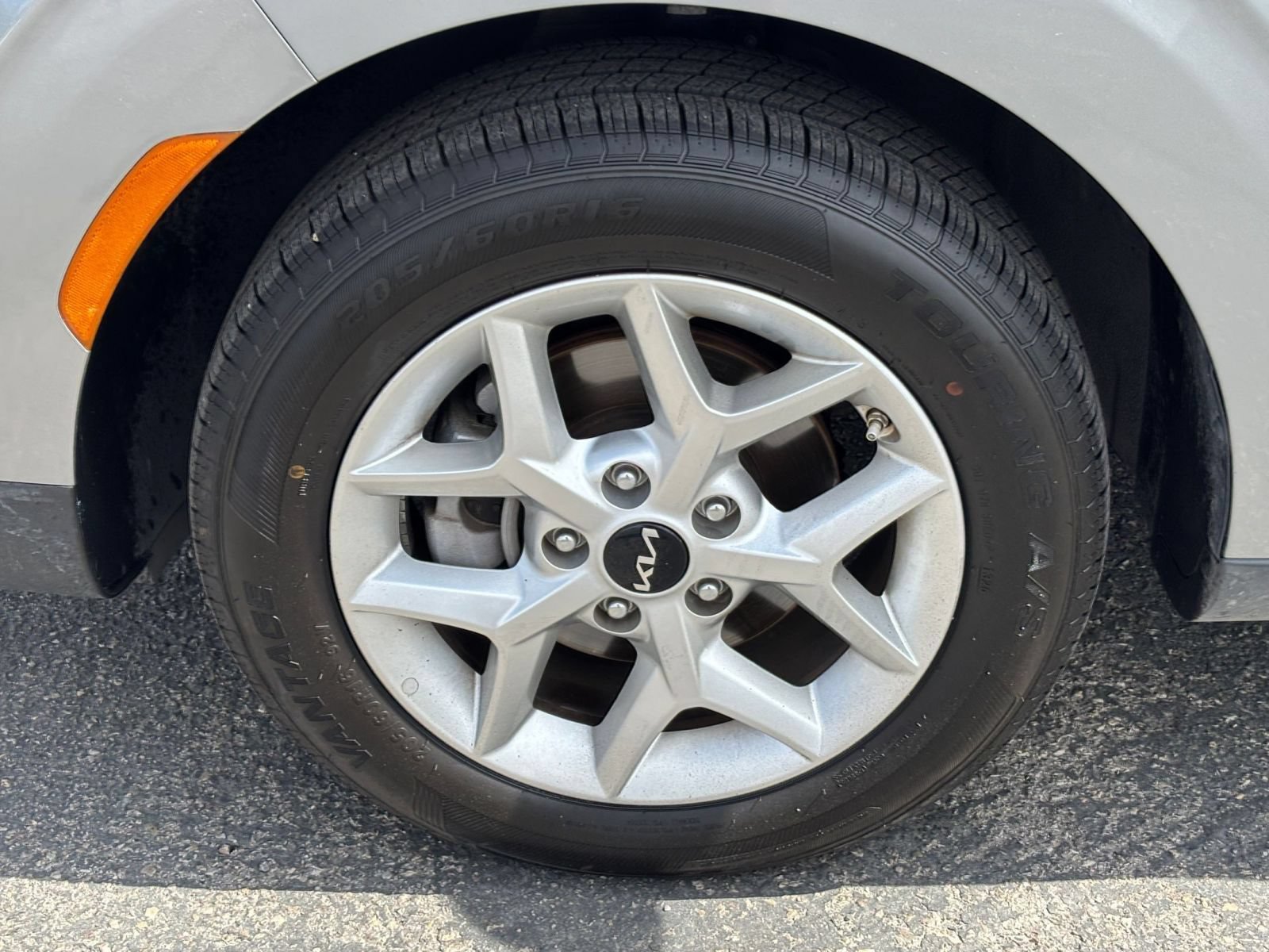 Used 2025 Kia Soul LX w/ LX Technology Package FWD image 27