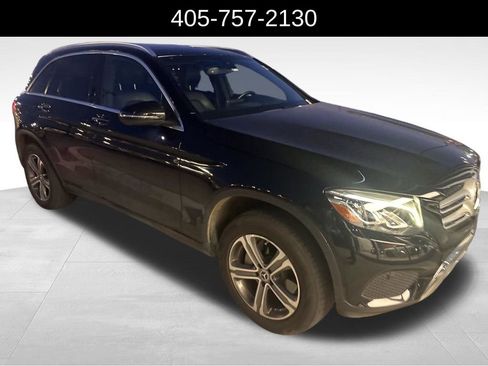 Used 2018 Mercedes-Benz GLC 300 4MATIC image 4