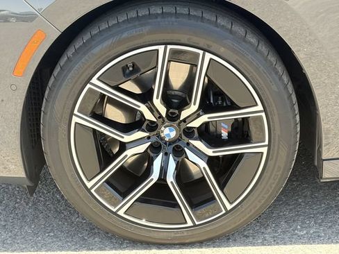 Used 2026 BMW 740i w/ Premium Package RWD image 10