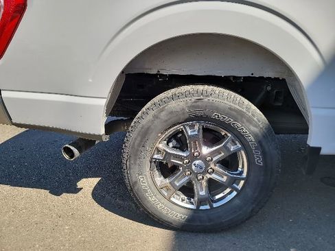 Used 2021 Ford F150 XLT w/ Equipment Group 302A High AWD/4WD image 16