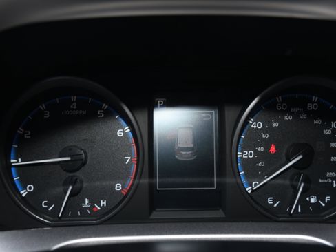 Used 2017 Toyota RAV4 XLE image 14