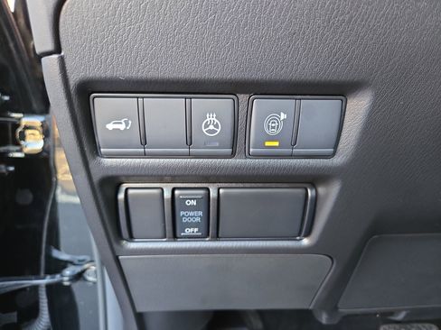 Certified 2024 Nissan Armada SL w/ Midnight Edition Package image 17