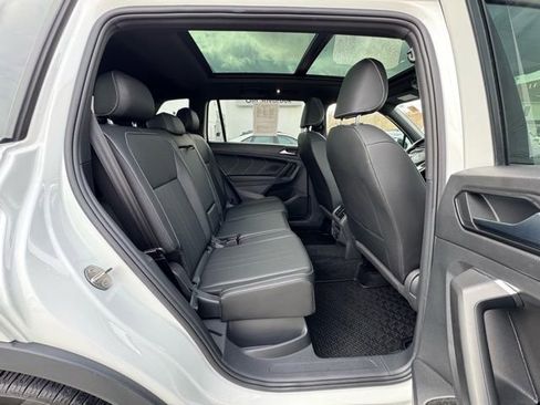Certified 2023 Volkswagen Tiguan SE R-Line image 19