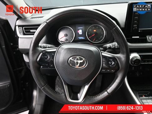 Used 2020 Toyota RAV4 XLE Premium image 22