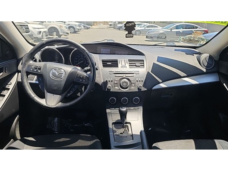 Used 2013 MAZDA MAZDA3 i Touring FWD image 12