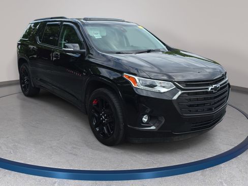 Used 2021 Chevrolet Traverse Premier w/ Redline Edition FWD image 3