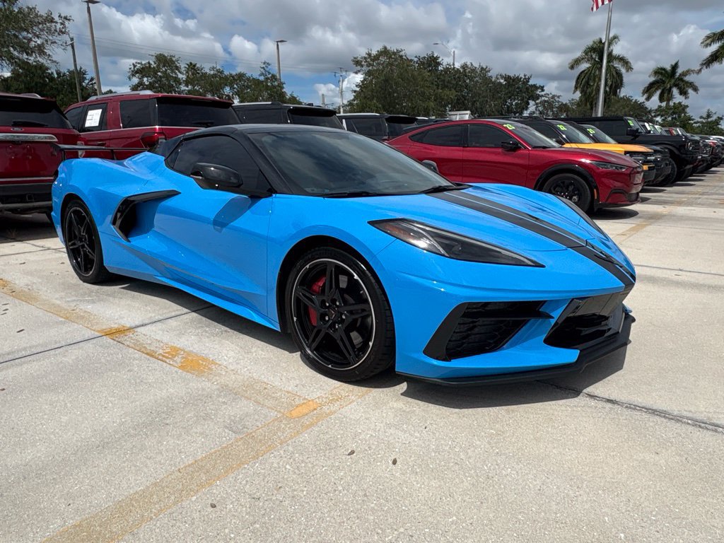 Used 2021 Chevrolet Corvette Stingray Premium Conv w/ Z51 Performance Package RWD image 5