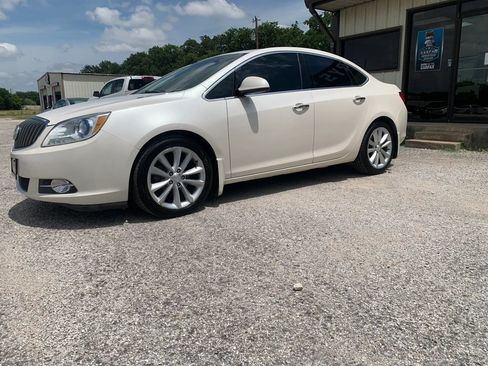 Used 2013 Buick Verano Leather FWD image 4