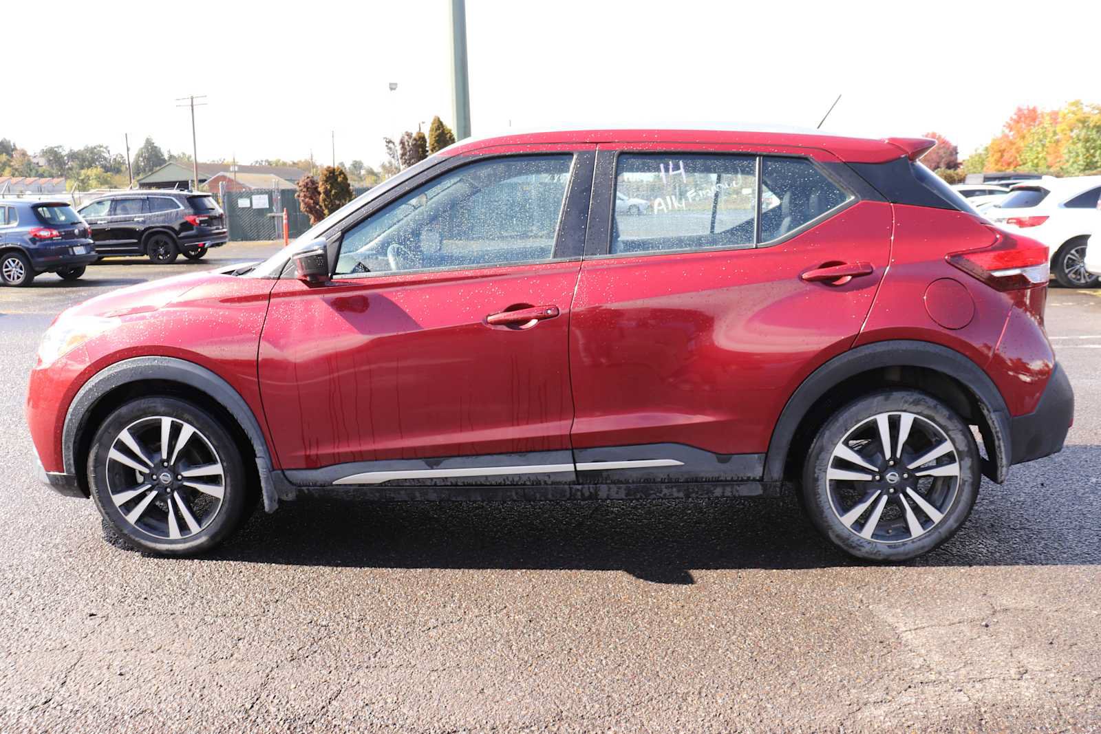Used 2018 Nissan Kicks SR w/ Premium Package FWD image 8