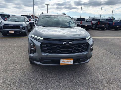 New 2026 Chevrolet Equinox LT w/ Convenience Package II AWD/4WD image 3
