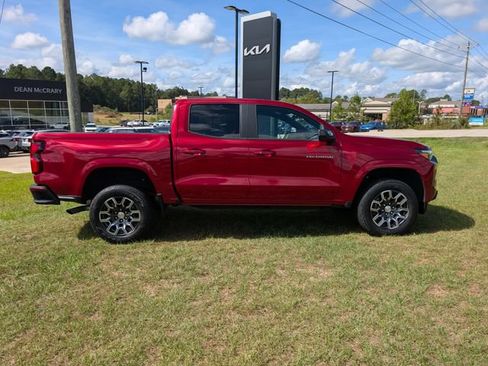 Used 2023 Chevrolet Colorado LT w/ LT Convenience Package III RWD image 2