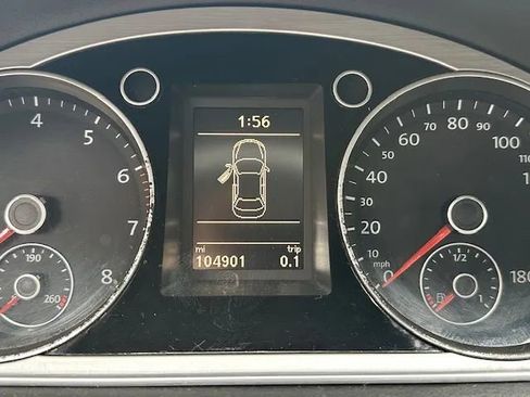 Used 2013 Volkswagen CC Sport image 24