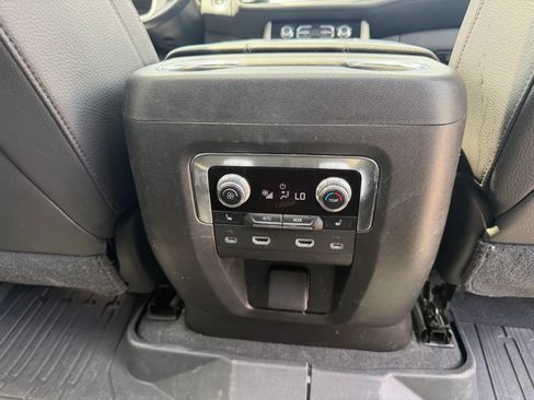 Used 2021 GMC Yukon XL Denali w/ Denali Ultimate Package AWD/4WD image 34