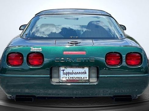Used 1994 Chevrolet Corvette Coupe RWD image 5