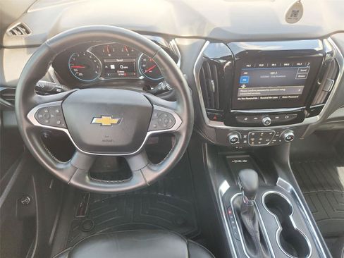 Used 2023 Chevrolet Traverse LT w/ LT Premium Package AWD/4WD image 11