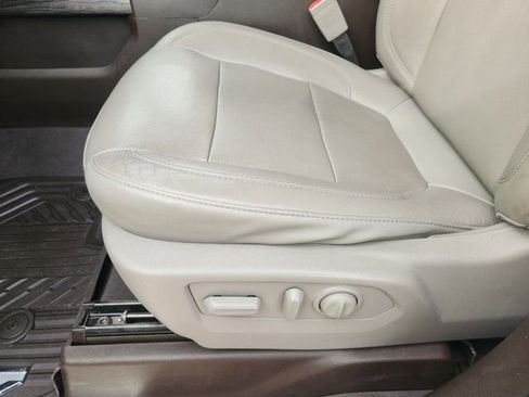 Used 2020 Chevrolet Silverado 2500 LTZ w/ LTZ Texas Edition image 27