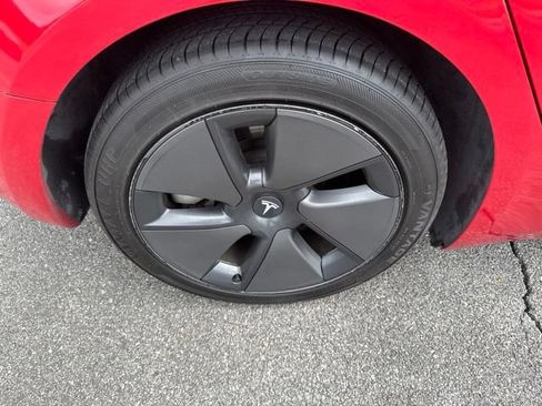 Used 2023 Tesla Model 3 Standard Range RWD image 9