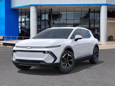 New 2026 Chevrolet Equinox EV LT image 6