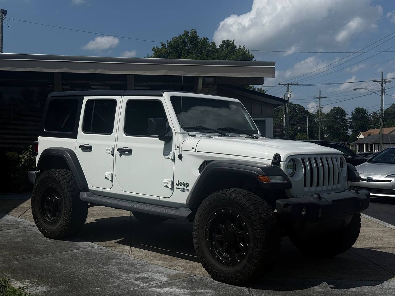 Used 2019 Jeep Wrangler Unlimited Sport S AWD/4WD image 9