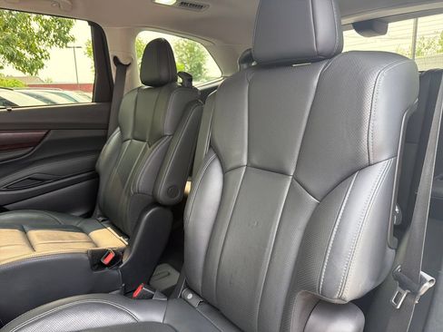 Used 2023 Subaru Ascent Touring AWD/4WD image 27