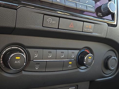 Used 2023 Nissan Frontier SV image 24