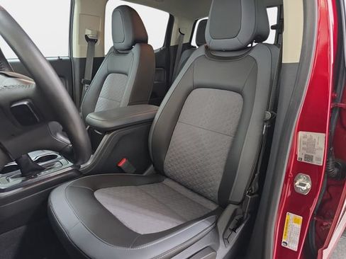 Used 2022 Chevrolet Colorado Z71 AWD/4WD image 14