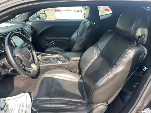 Used 2018 Dodge Challenger SXT Plus RWD image 13