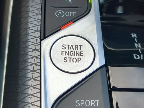 New 2026 BMW 330i Sedan w/ M Sport Package image 29