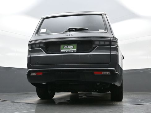 New 2026 Jeep Grand Wagoneer Summit AWD/4WD image 15