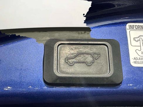 Used 2015 Toyota RAV4 Limited image 36