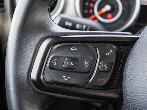 Used 2018 Jeep Wrangler Unlimited Sport S image 25