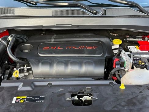 Used 2022 Jeep Compass Limited image 10