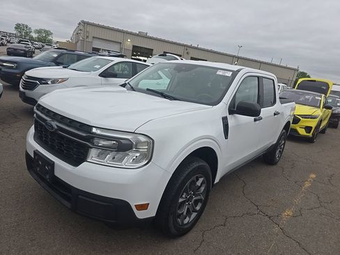 Used 2023 Ford Maverick XLT FWD image 1